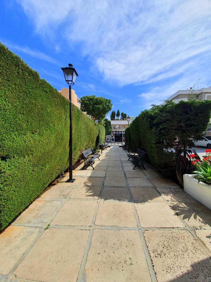 Ferienwohnung Acogedor En La Carihuela Con Plaza De Garaje Garantizada! Sol Montemar Torremolinos Exterior foto